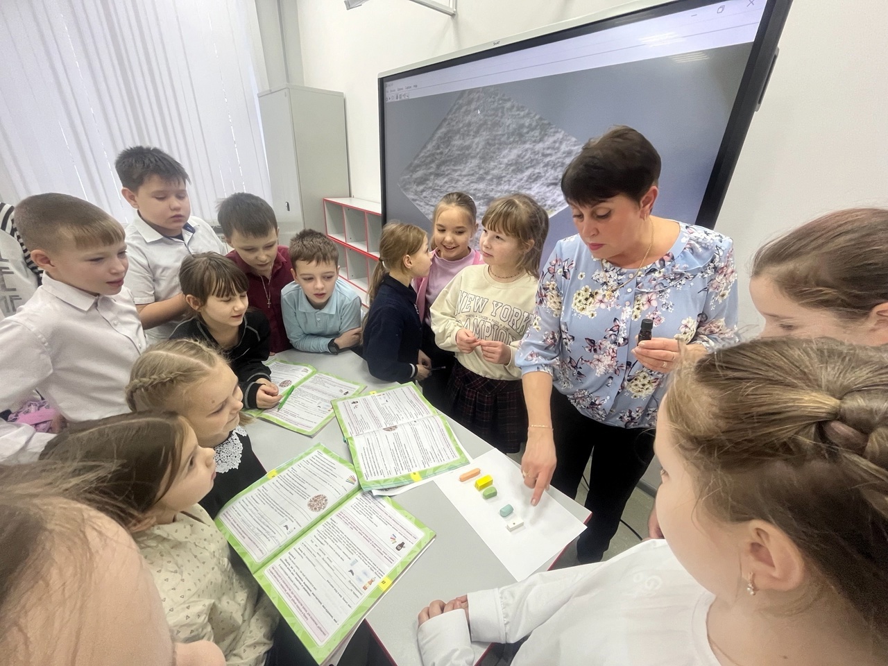 "Хочу всё знать" "Хочу всё знать".